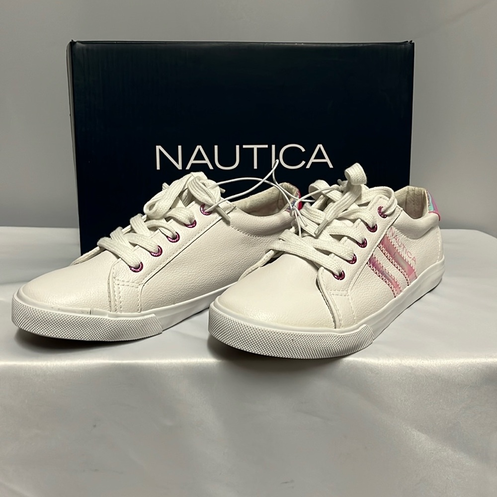 Nautica Big Girls Caoimhe Casual Sneakers, size 4